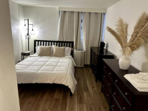 Cozy Centrally-located Condo in Honolulu - 30 day minimum stay